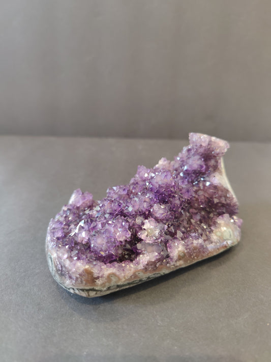 Amethyst Geode with Stalactite Formations Sculpture – Lapidary