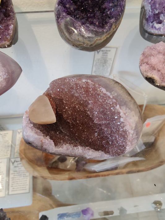 Amethyst with Calcite Crystal Inclusion Geode Sculpture – Lapidary
