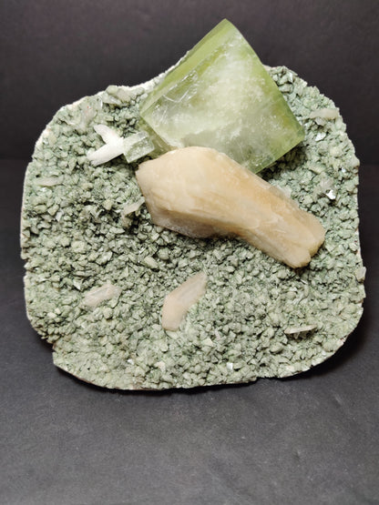 Green Apophyllite Crystal - Stilbite Heulandite India – Minerals