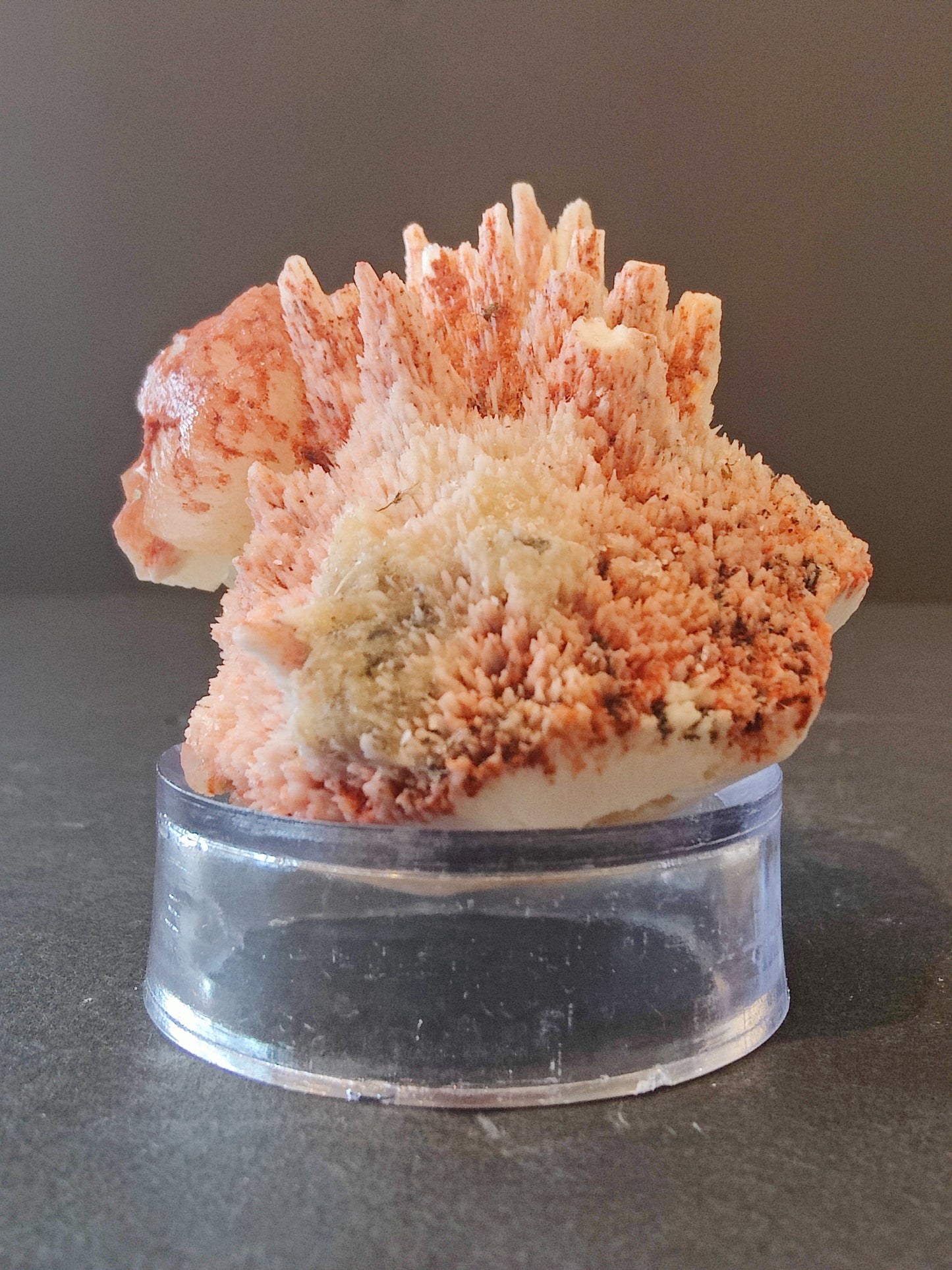 Red Mordenite with Stilbite Specimen 112g – Minerals