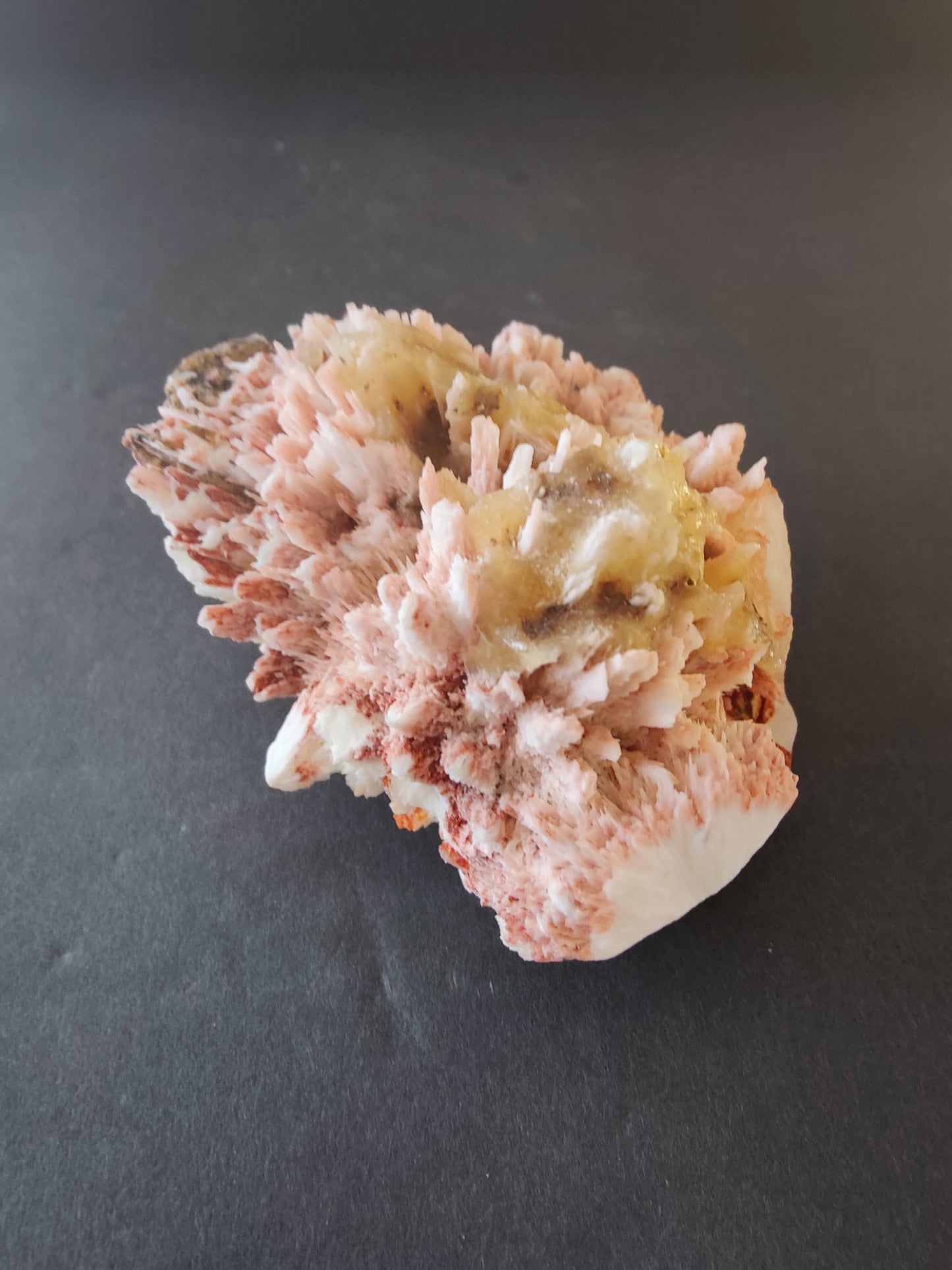 Red Mordenite with Stilbite Specimen 306g – Minerals