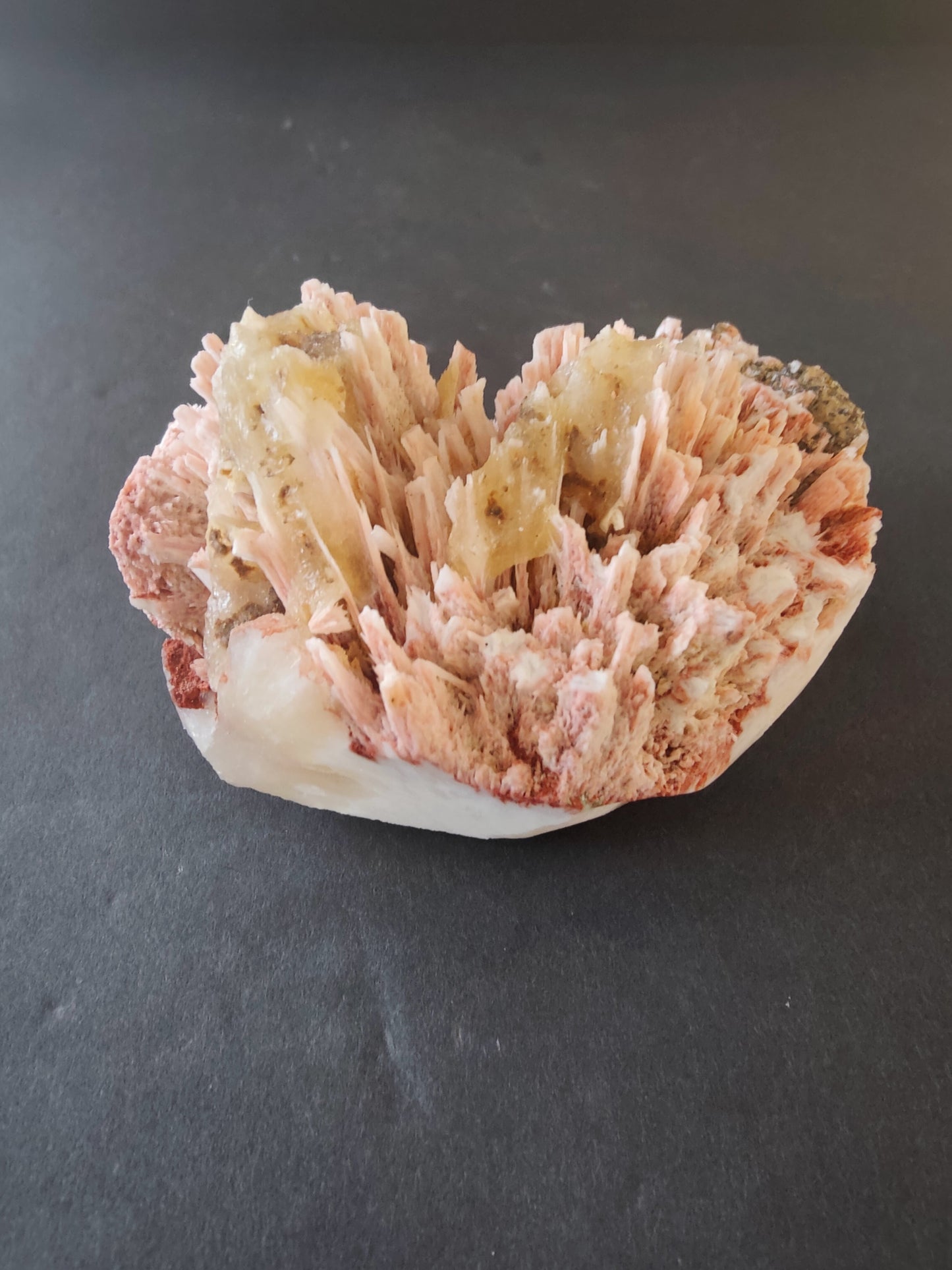 Red Mordenite with Stilbite Specimen 306g – Minerals