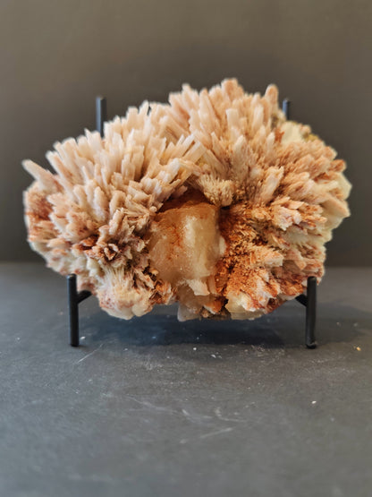 Red Mordenite Stilbite Specimen 582g India – Minerals