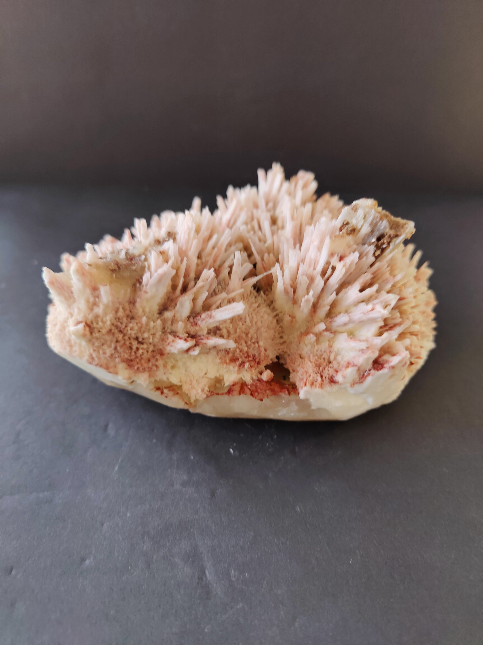Red Mordenite & Stilbite Specimen - 1261g India – Minerals