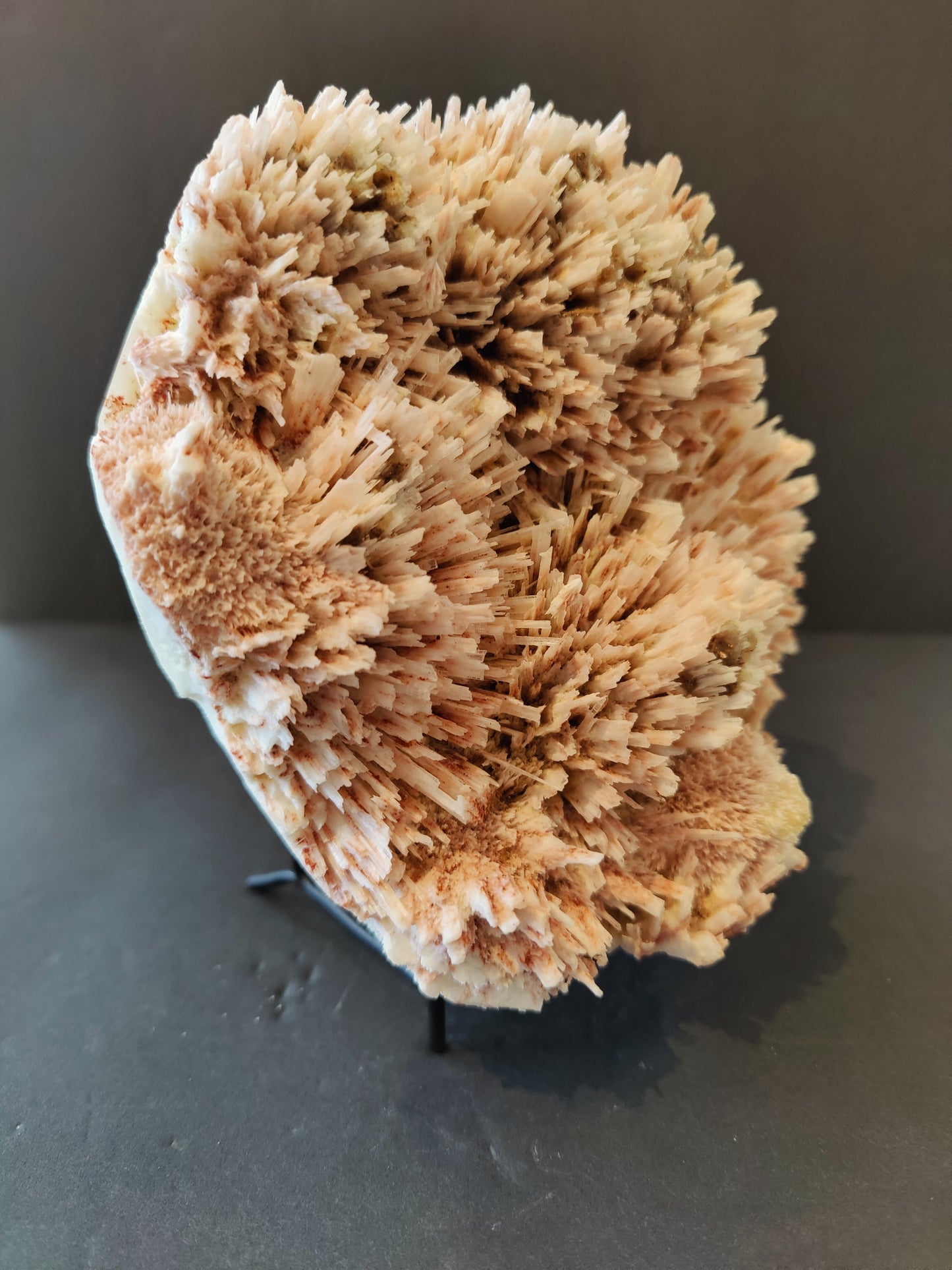 Red Mordenite Stilbite Specimen 1988g India – Minerals