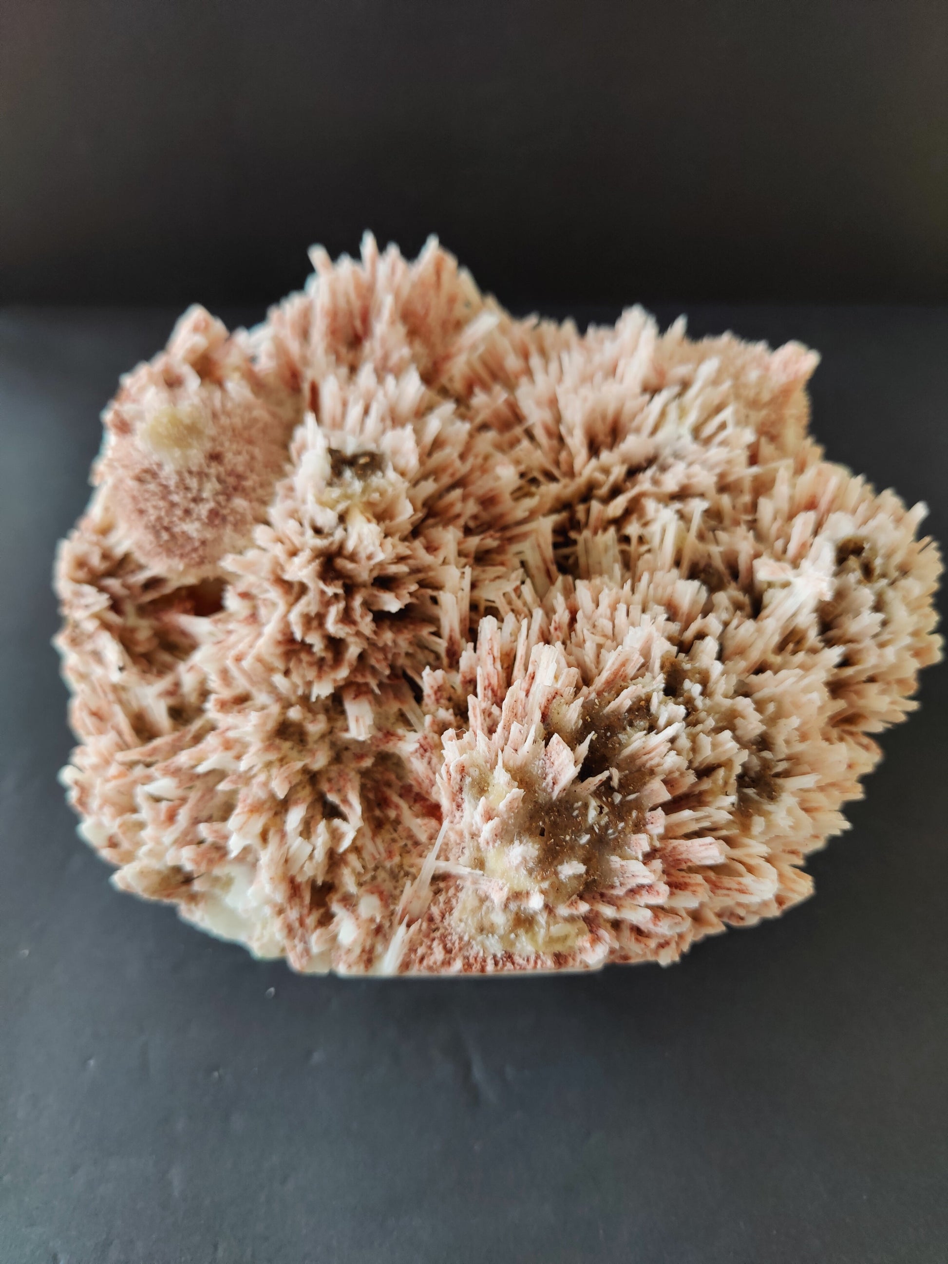Red Mordenite Stilbite Specimen 1988g India – Minerals