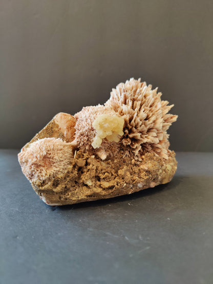 Red Mordenite Stilbite Specimen 796g India – Minerals
