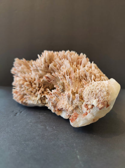 Red Mordenite with Stilbite Specimen 945g – Minerals