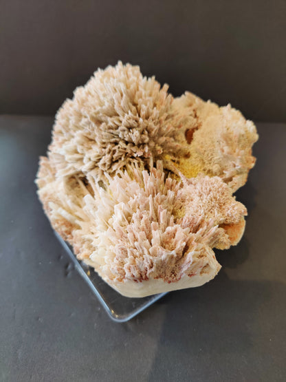 Red Mordenite with Stilbite Specimen 1,309g – Minerals