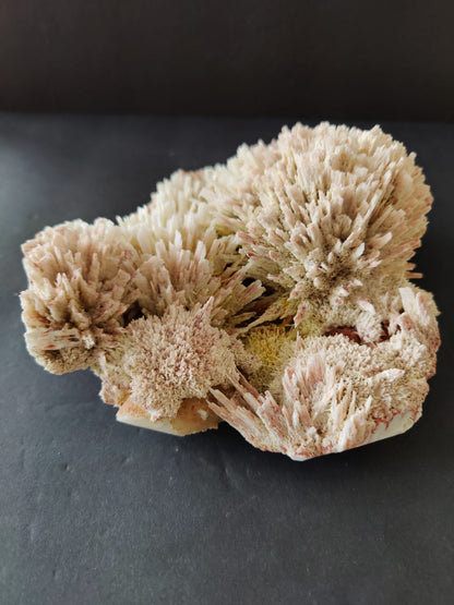 Red Mordenite with Stilbite Specimen 1,309g – Minerals