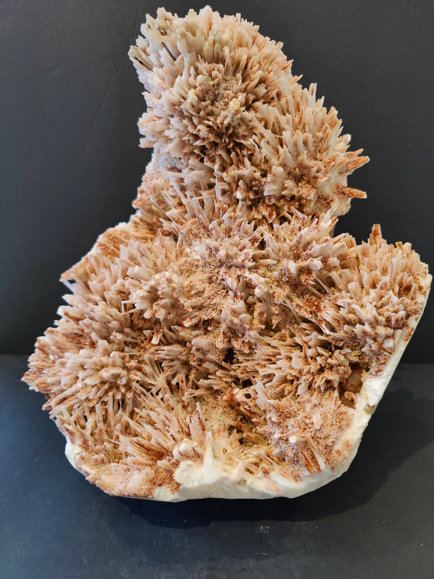 Red Mordenite with Stilbite Specimen 3,620g – Minerals