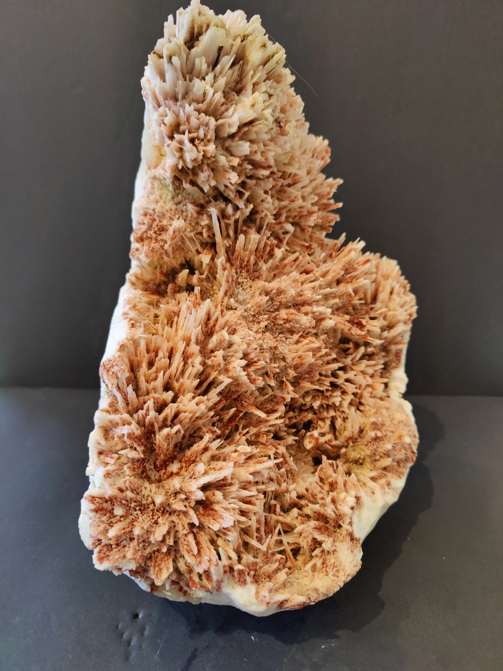Red Mordenite with Stilbite Specimen 3,620g – Minerals