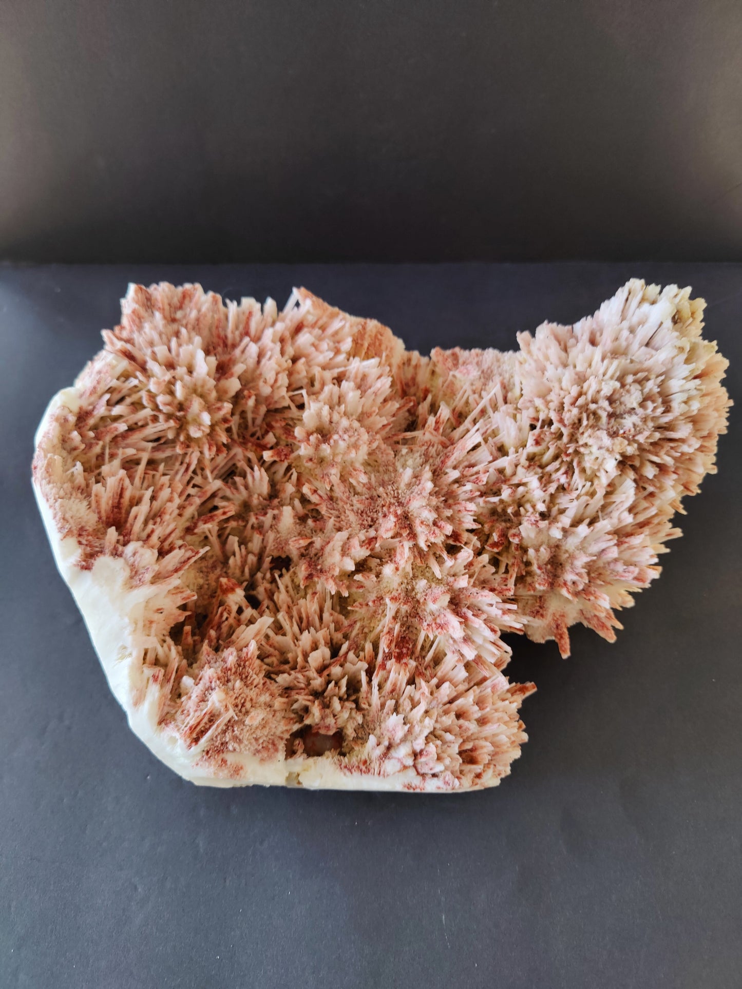 Red Mordenite with Stilbite Specimen 3,620g – Minerals