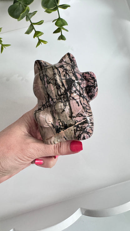 XL Rhodonite Lucky Cat Crystal Carving – 4" Maneki Neko