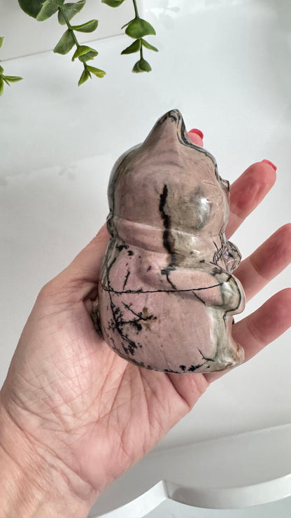 XL Rhodonite Lucky Cat Crystal Carving – 4" Maneki Neko