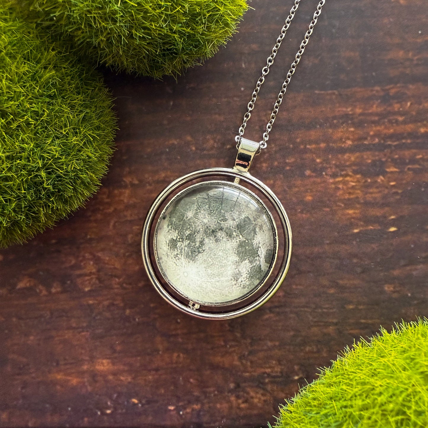Full Moon Double Sided Fidget Necklace – Necklace