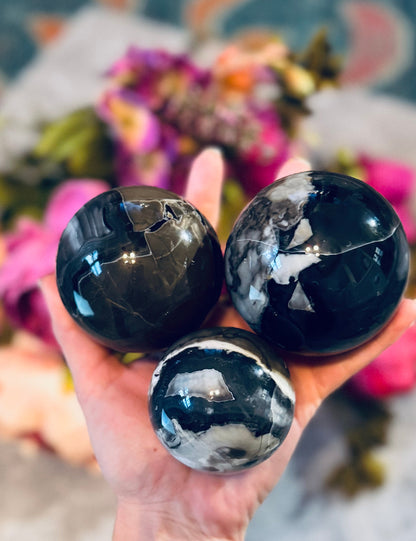 Volcano Agate Crystal Spheres, UV Fluorescent Crystal Balls – CRYSTALS