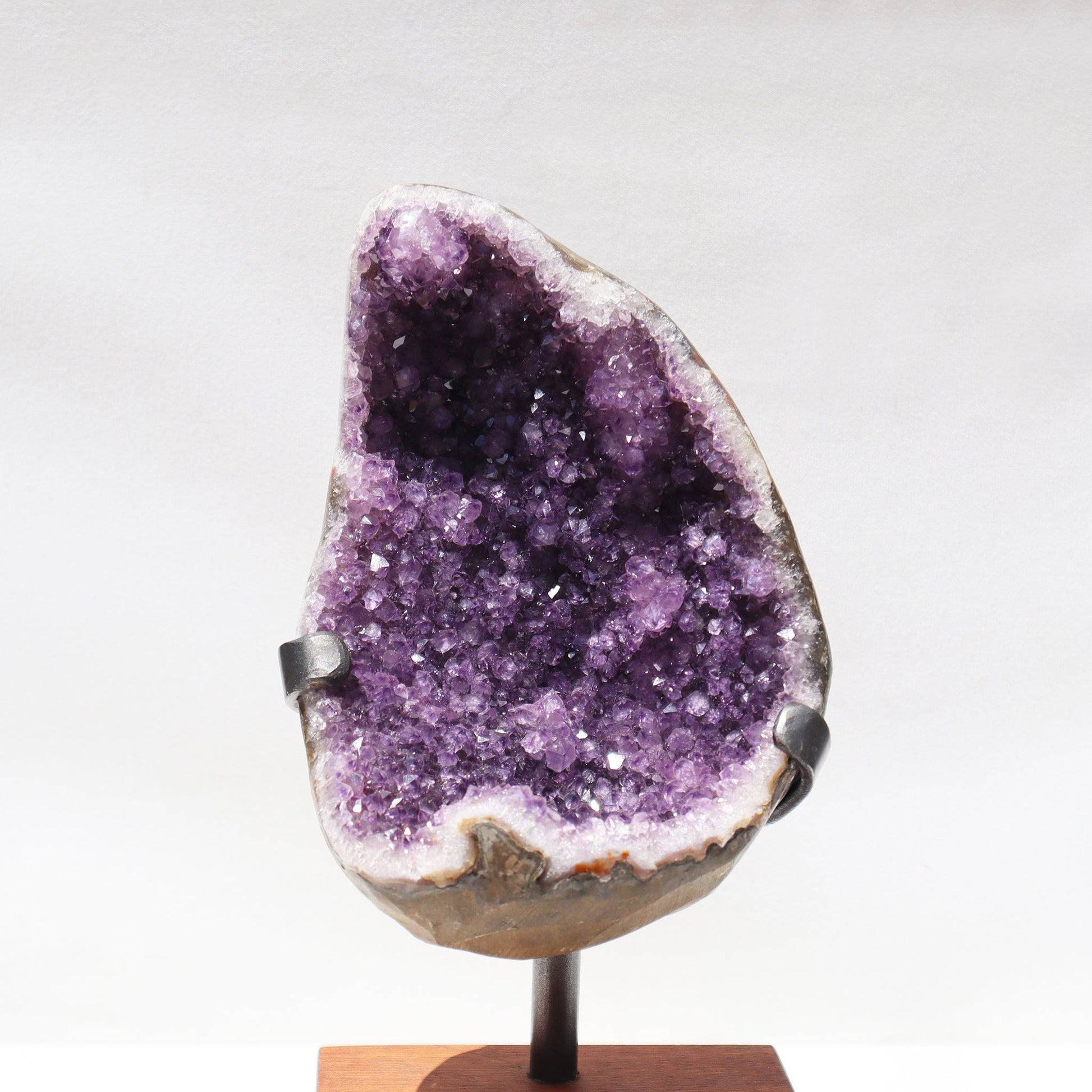 Amethyst Geode Fragment Orchid Purple – Amethysts Crystals mounted