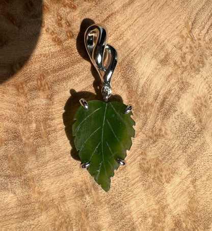 Canadian Jade Silver Leaf Pendant – Sterling Silver Jewelry 5816