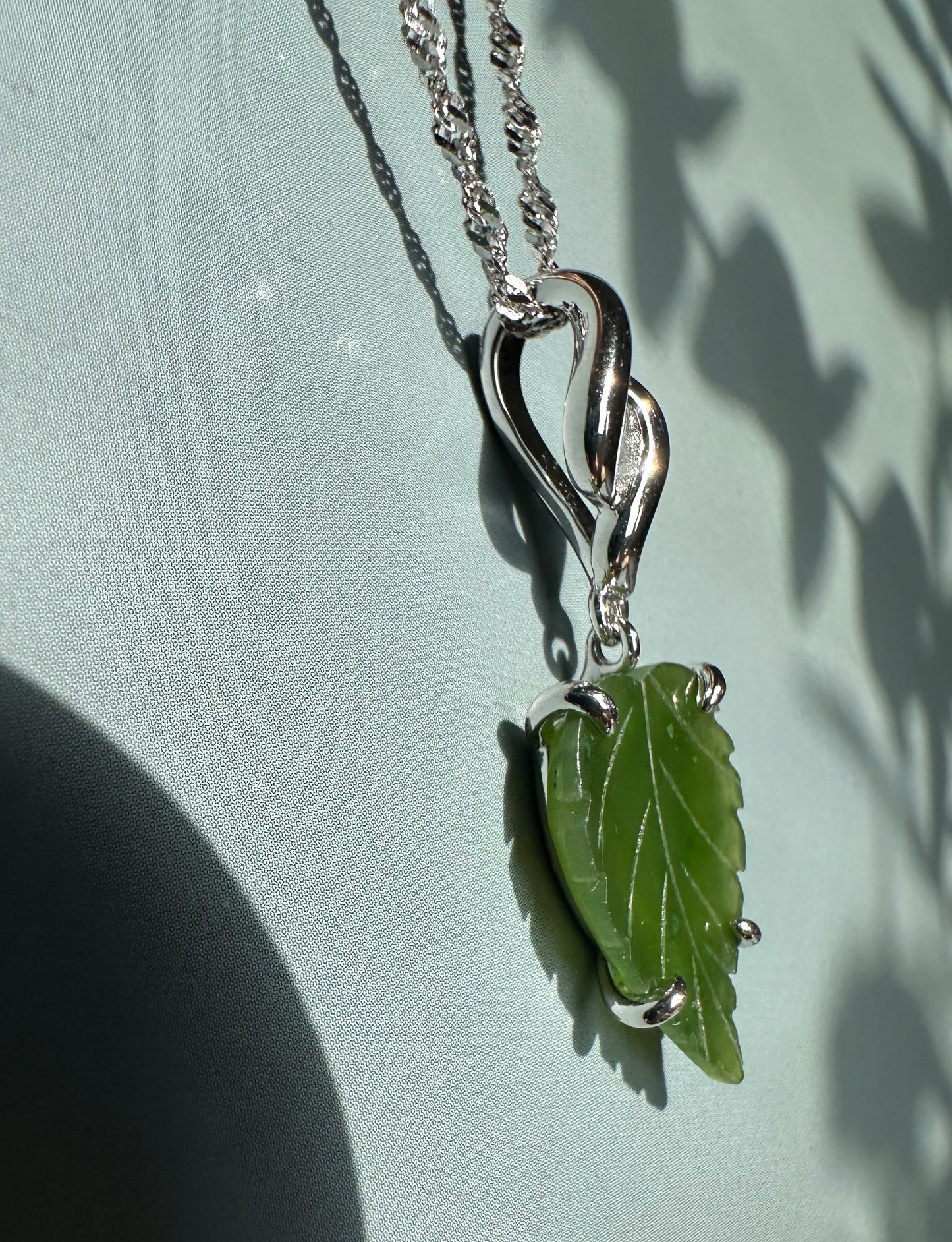 Canadian Jade Silver Leaf Pendant – Sterling Silver Jewelry 5816