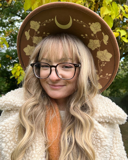 Fox & Fable - Vegan Felt Wide Brim Hat - XL Brim - Caramel - Orchids