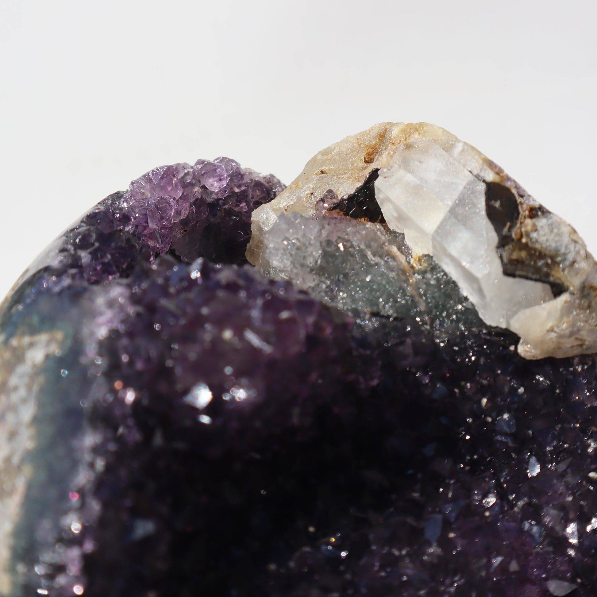 Zen Meditation Amethyst Geode – Amethysts Crystals Calcite