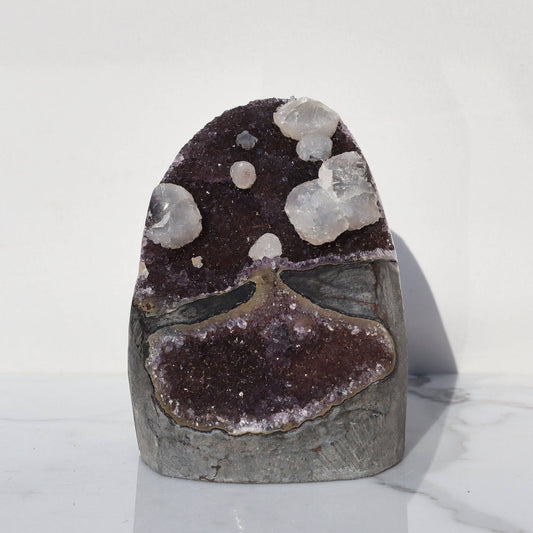 Decorative Array of Calcite Formations – Amethysts Crystals Calcite Rare