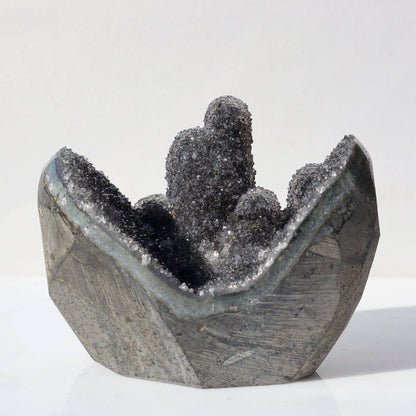 Sculptural Amethyst Geode | Celadonite Band Crystal Art – Rare amethyst