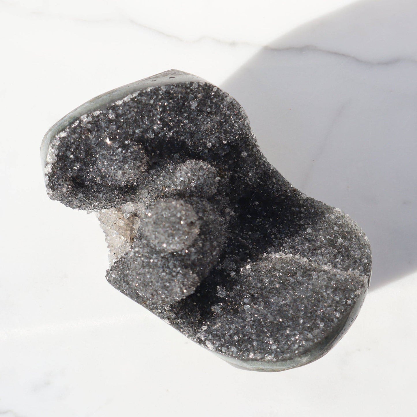 Sculptural Amethyst Geode | Celadonite Band Crystal Art – Rare amethyst