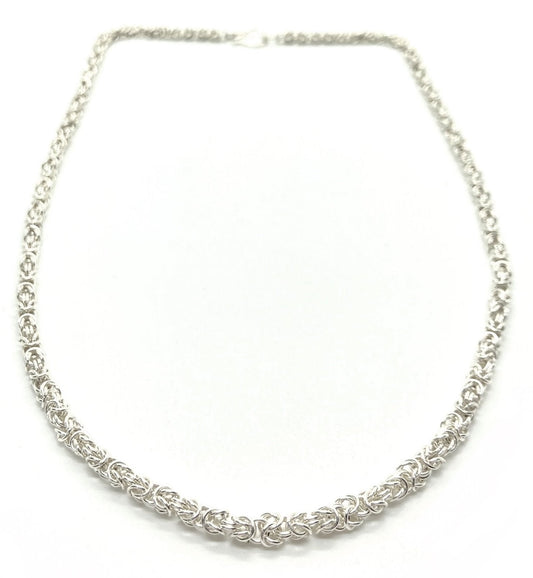 Delicate Byzantine Chainmaille Necklace in Silver –
