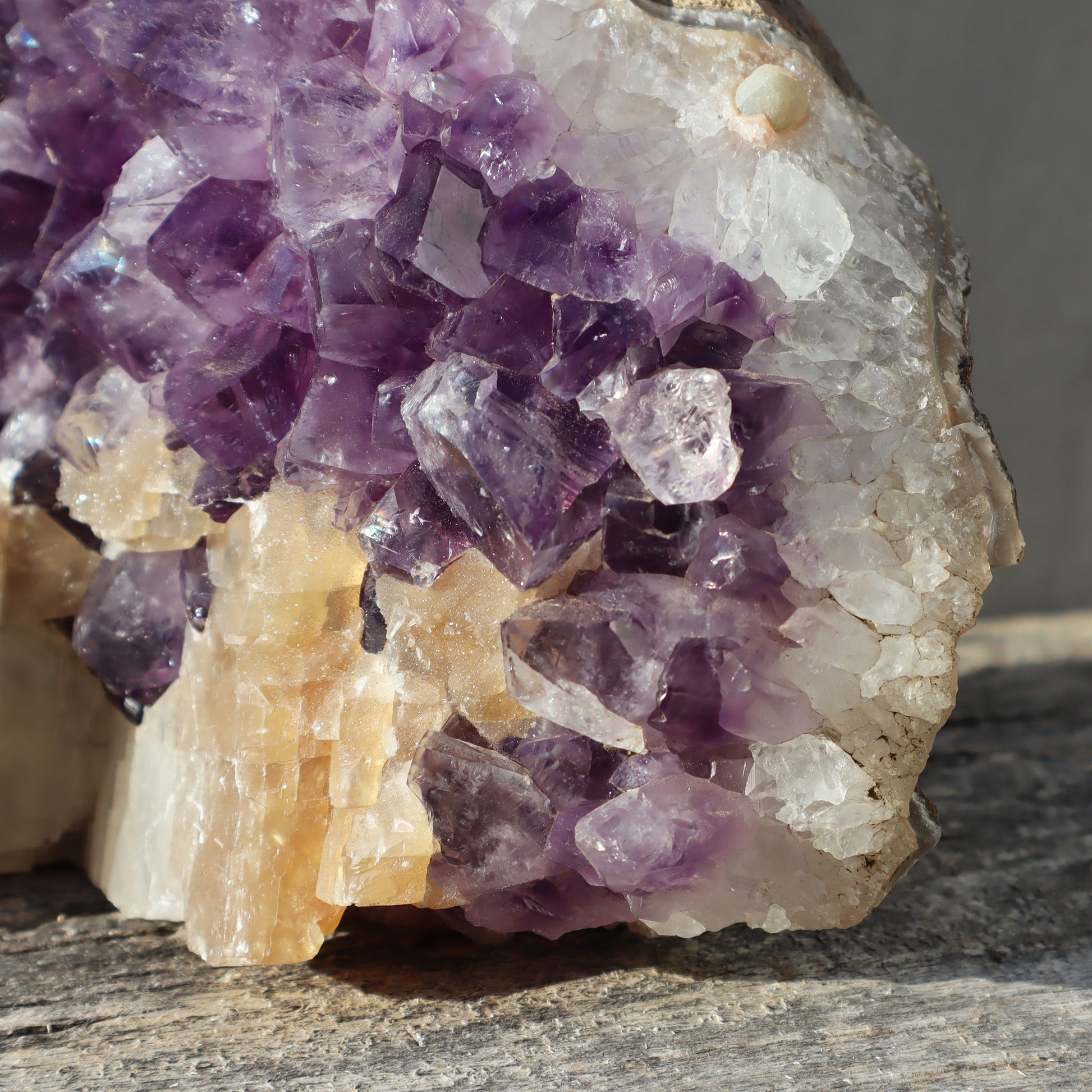 Calcites and Mineral Flower – Rare Quartz Geodes