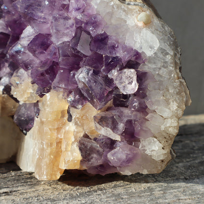 Calcites and Mineral Flower – Rare Quartz Geodes