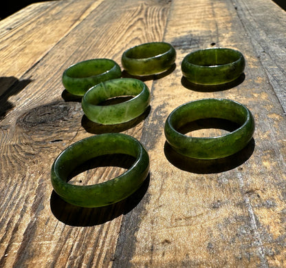 Green Nephrite Jade Band Ring – 6.5mm Hand Carved Unisex Jewelry –