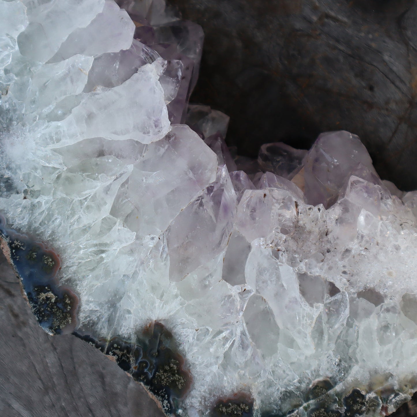 Rugged Crown Amethyst Geode Slice | Basalt & Agate Display – Rare Quartz Geodes