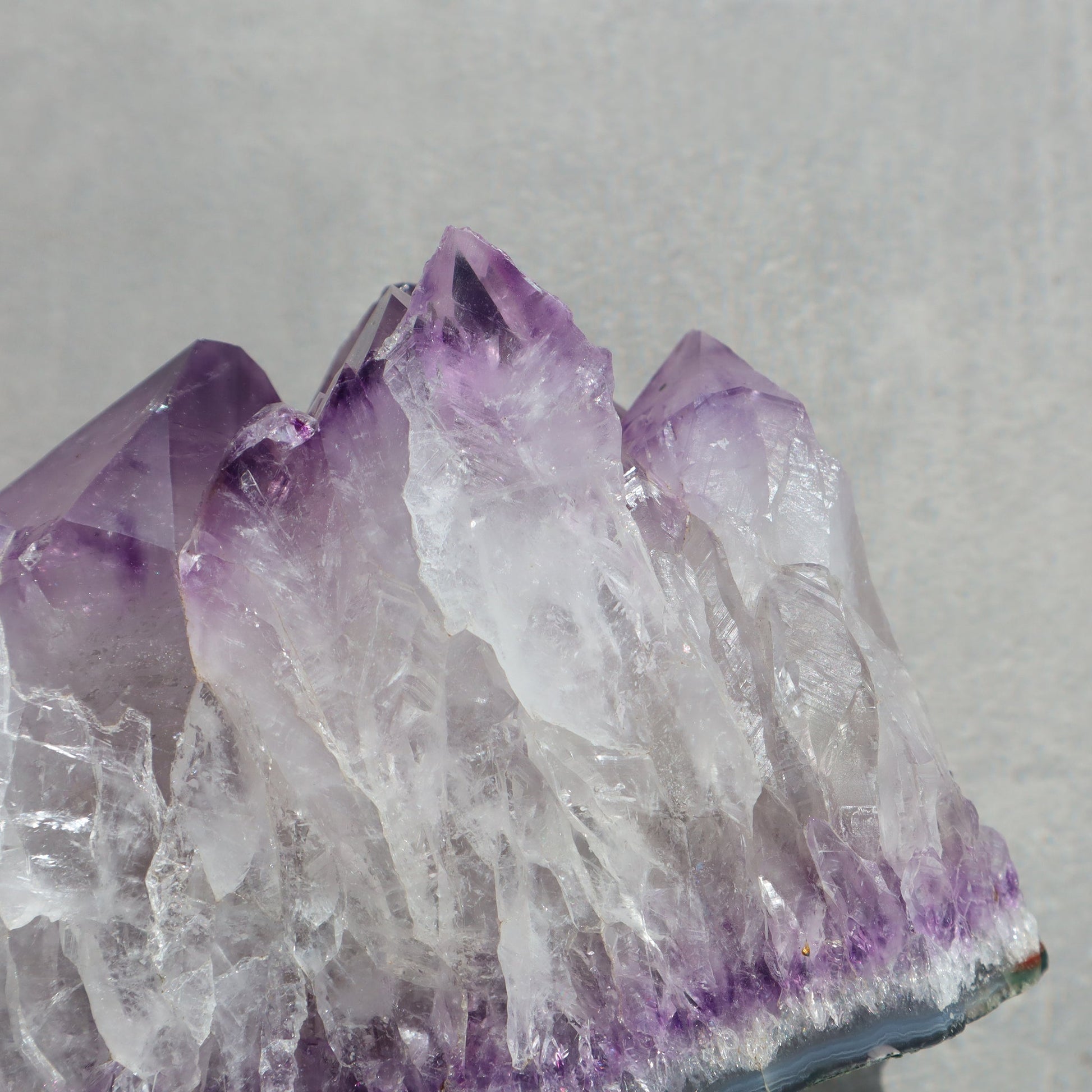 Rugged Crown Slice – Rare Quartz Geodes