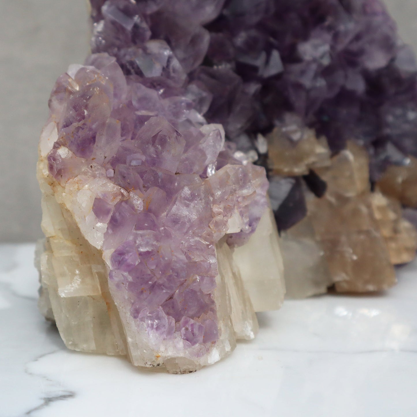 Calcites and Mineral Flower – Rare Quartz Geodes