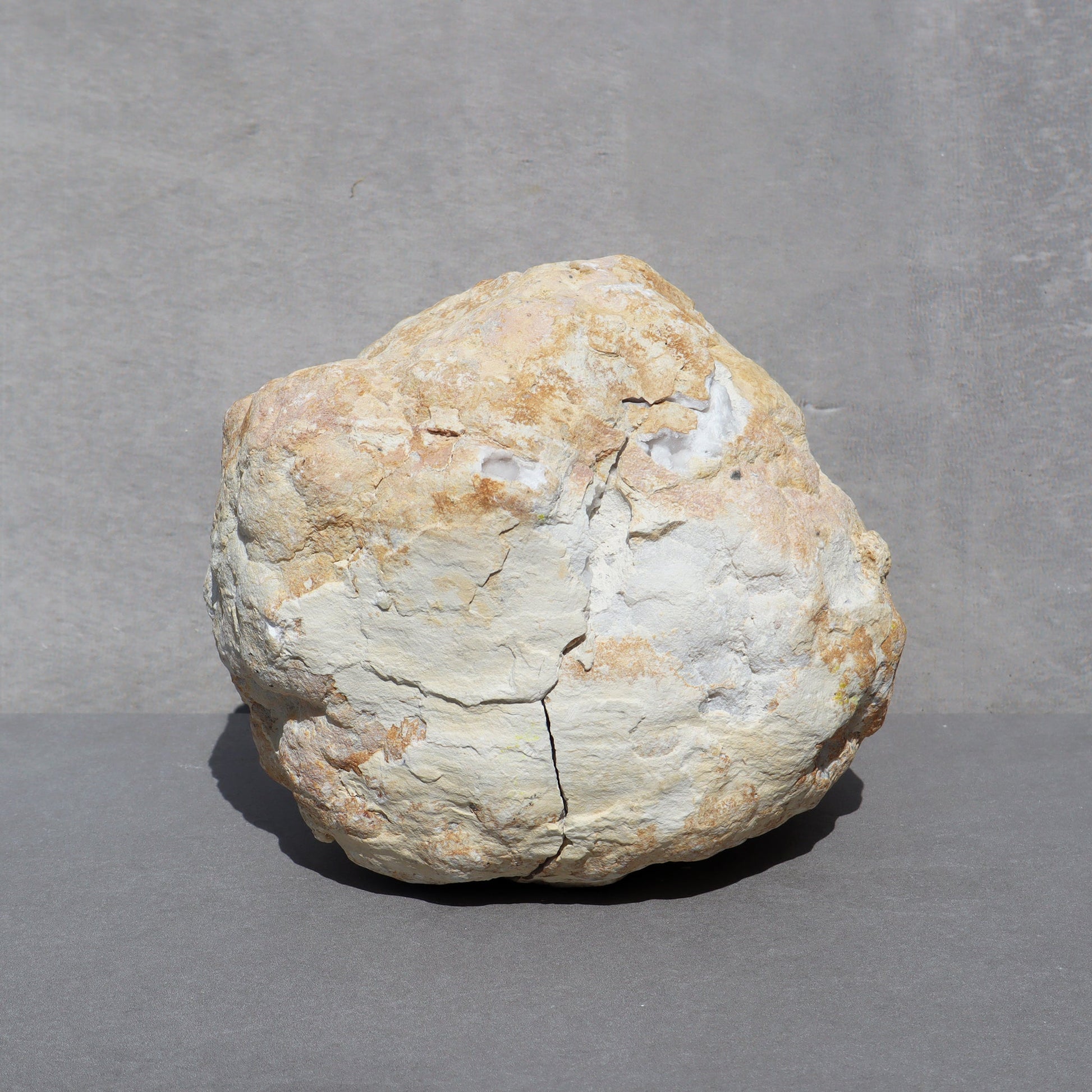 Large Desert Geode – White quartz geodes