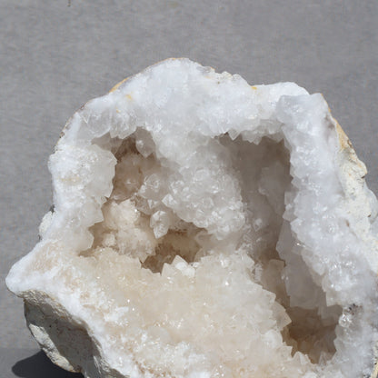 Large Desert Geode – White quartz geodes