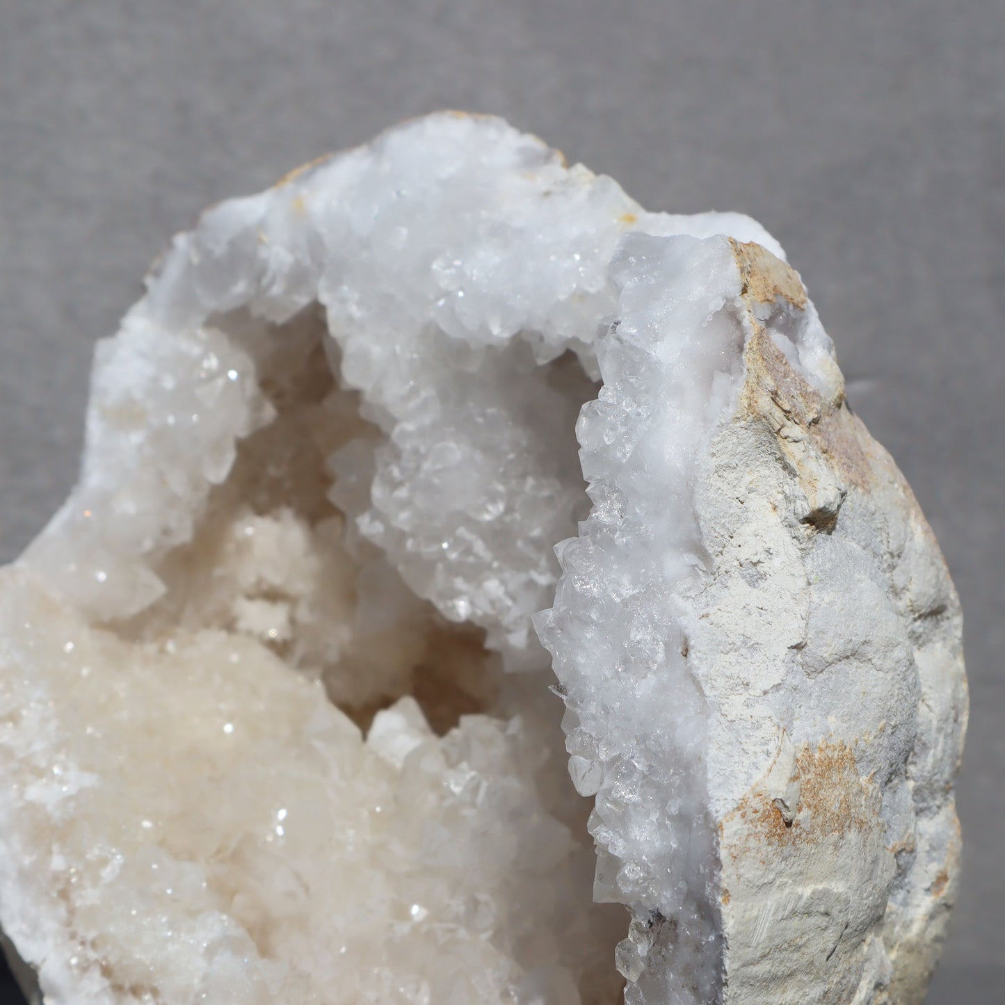 Large Desert Geode – White quartz geodes