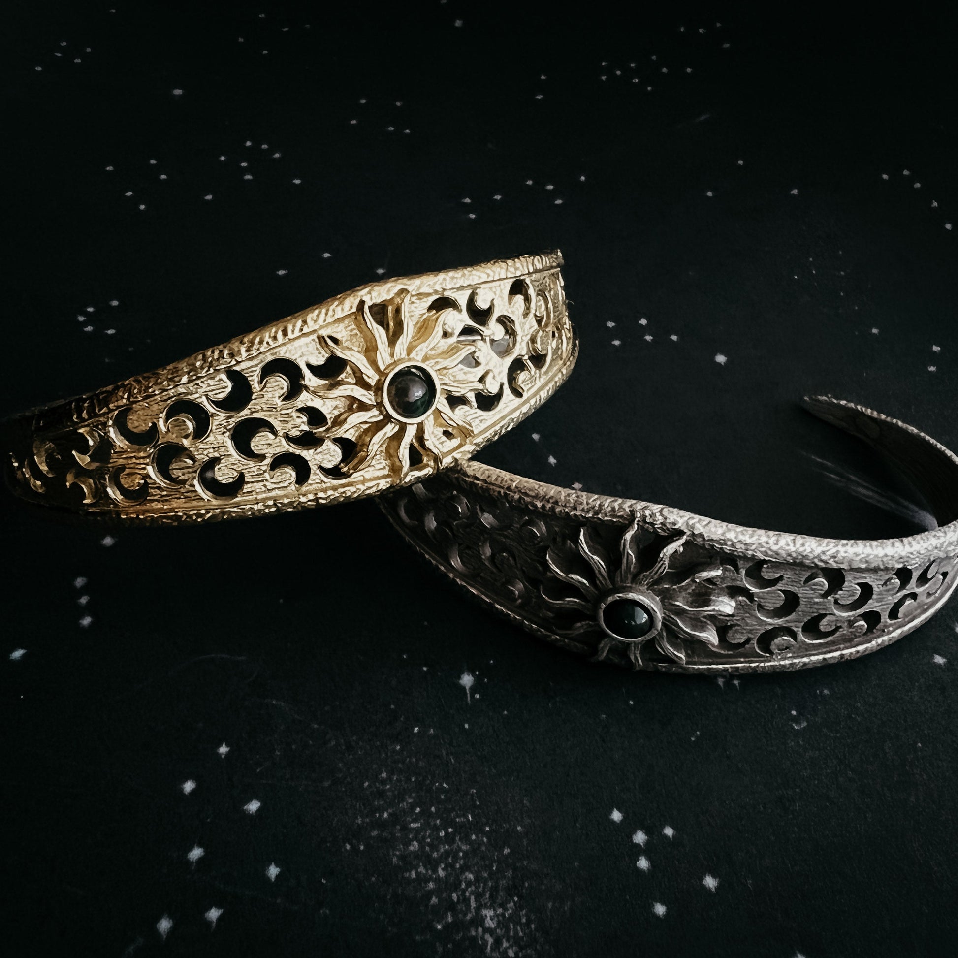 Solar Eclipse Bracelet with Black Opal – Bracelet