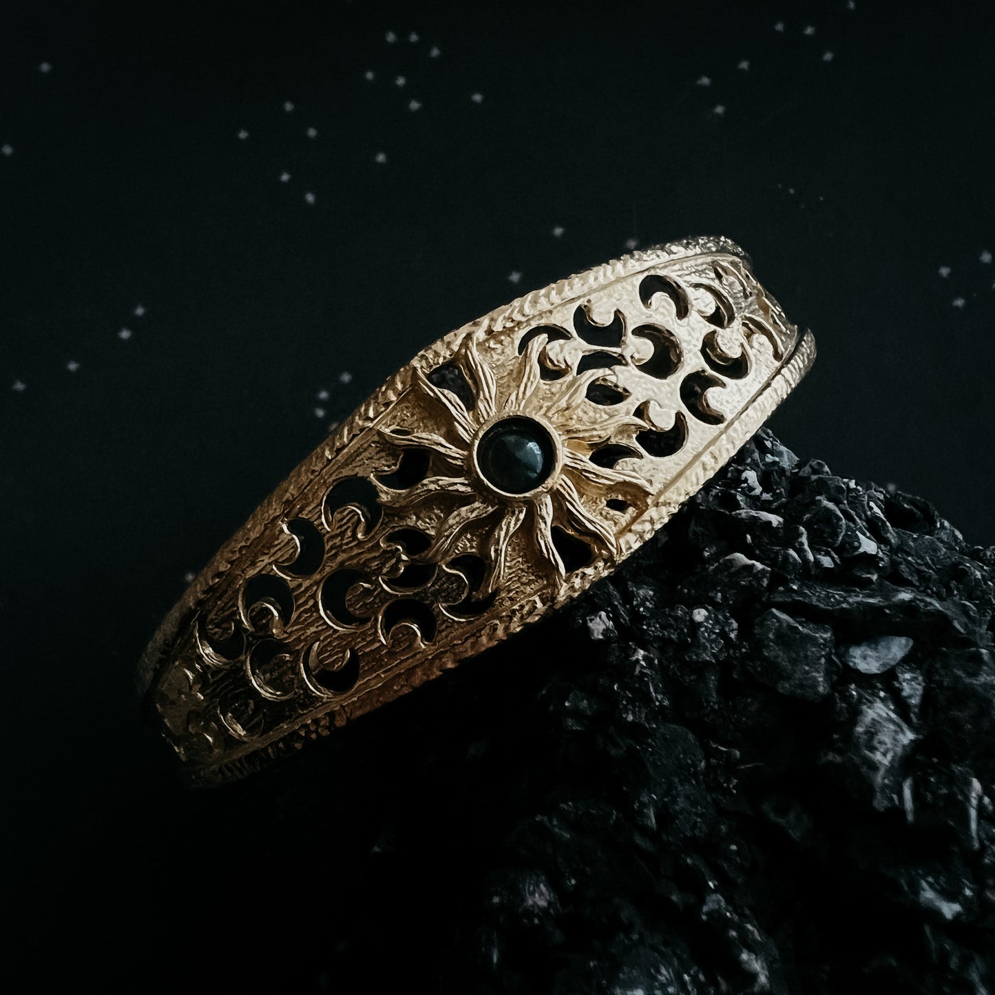 Solar Eclipse Bracelet with Black Opal – Gold Bracelet