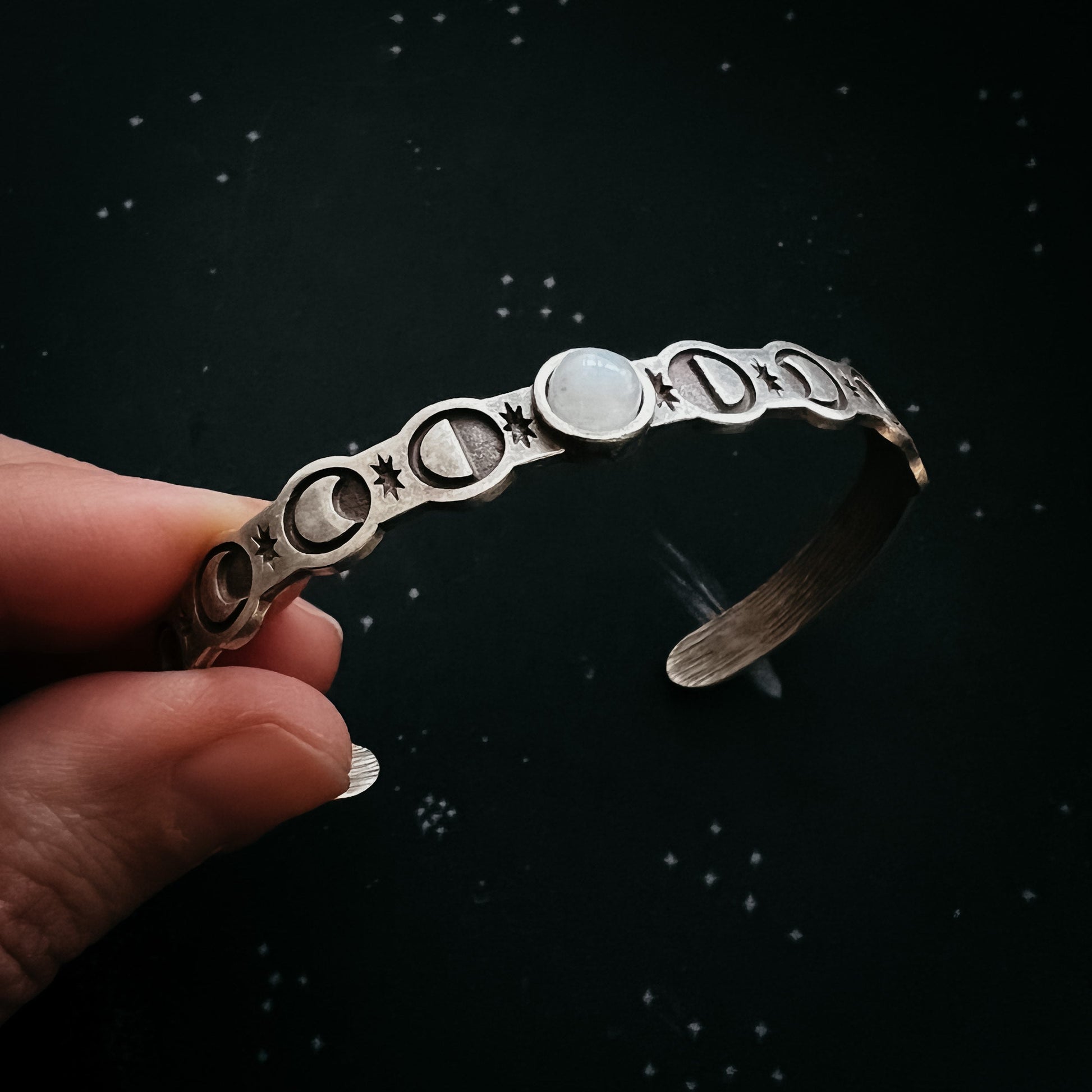 Moon Goddess Bracelet with Rainbow Moonstone – Silver Bracelet