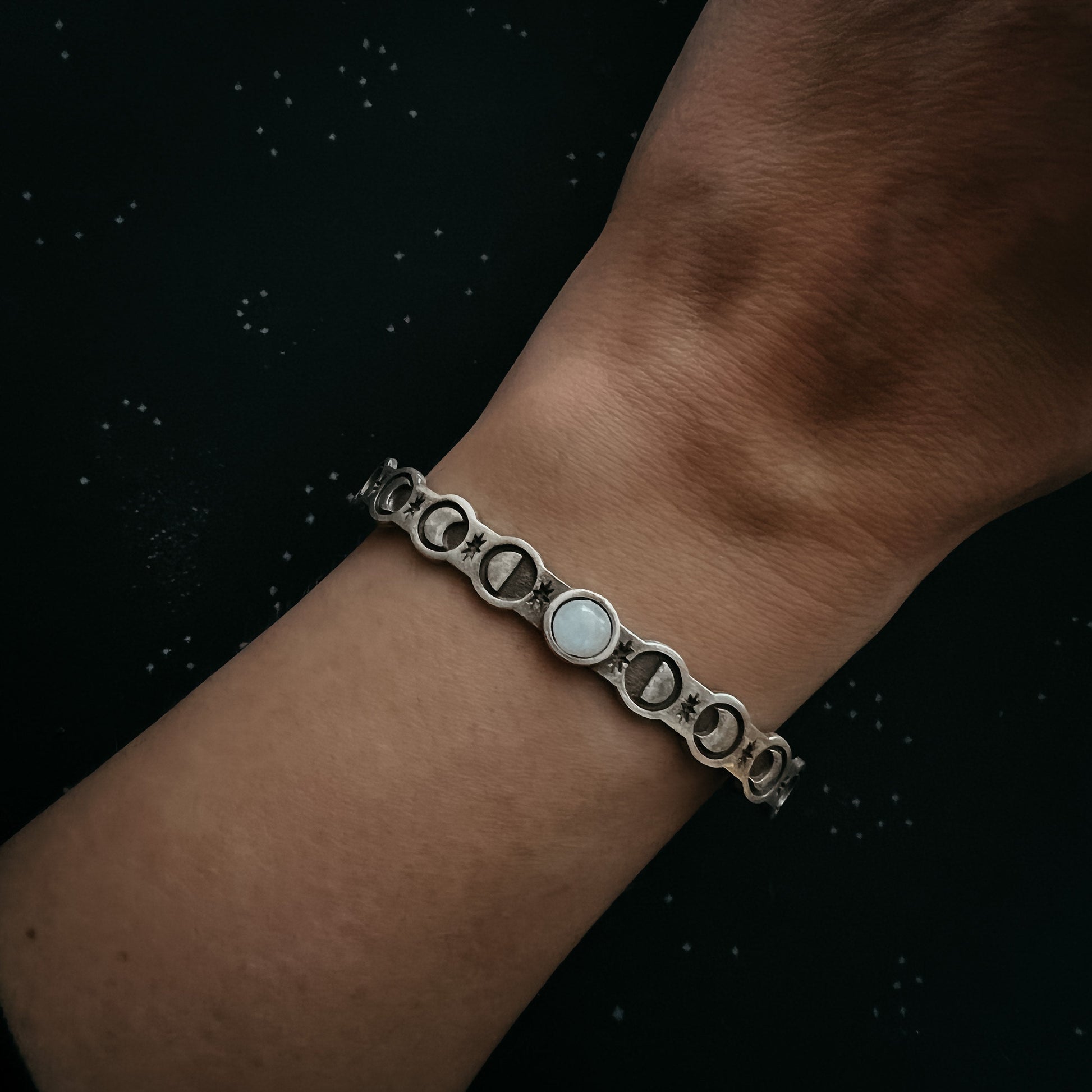 Moon Goddess Bracelet with Rainbow Moonstone – Bracelet