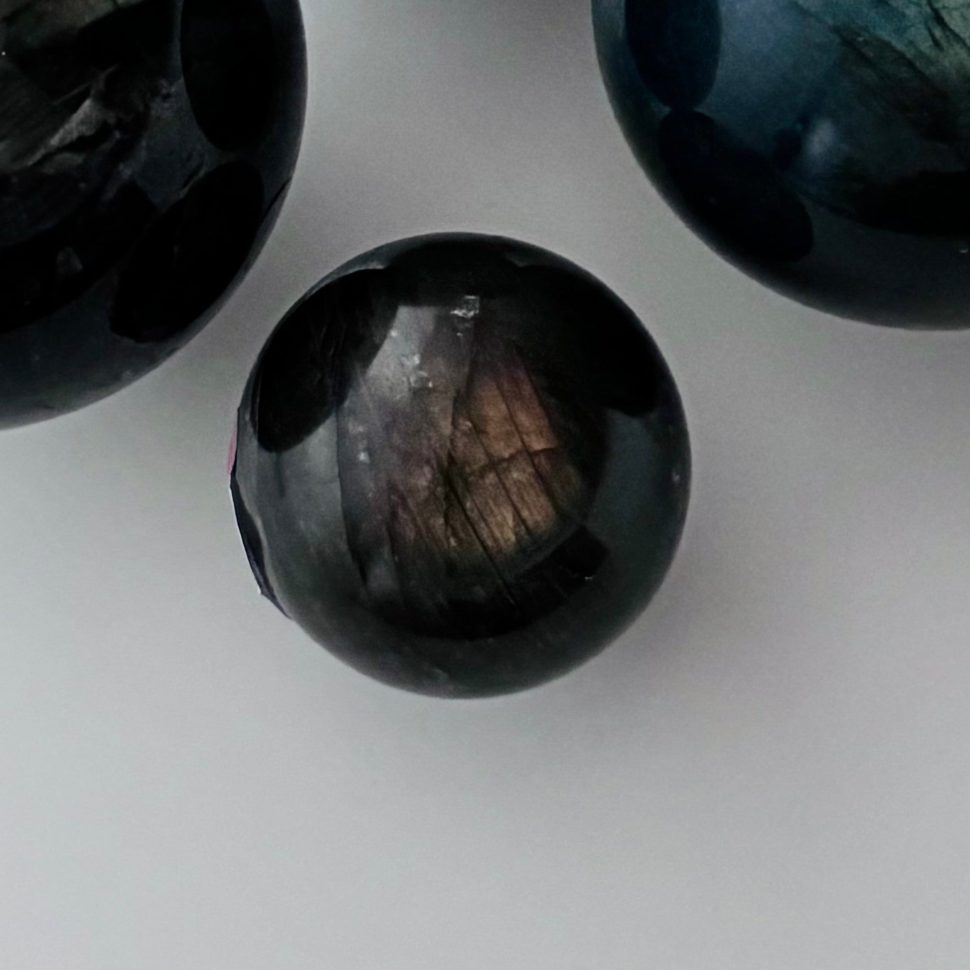 Labradorite Sphere – Sphere 44 mm