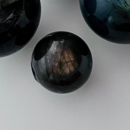 Labradorite Sphere – Sphere 44 mm
