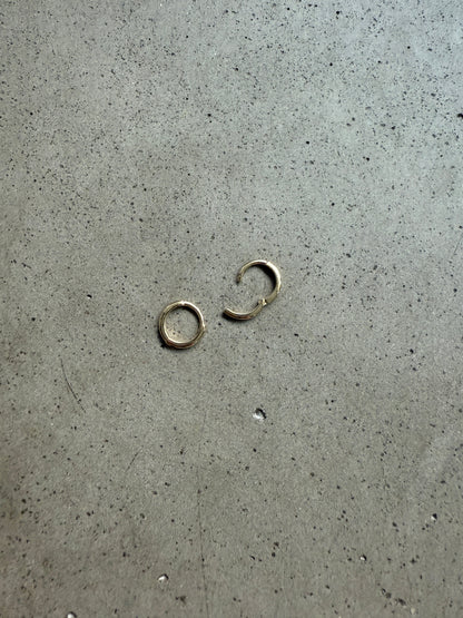 NOVA MINI HUGGIES 14KT YELLOW GOLD – EARS