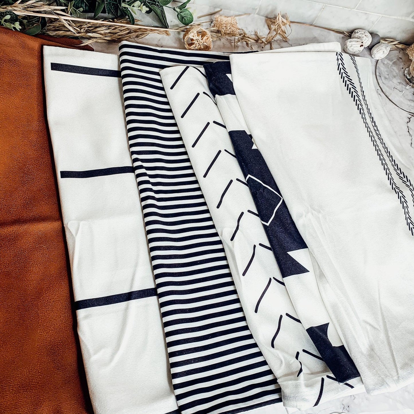 Amber & Farm Pillow Set