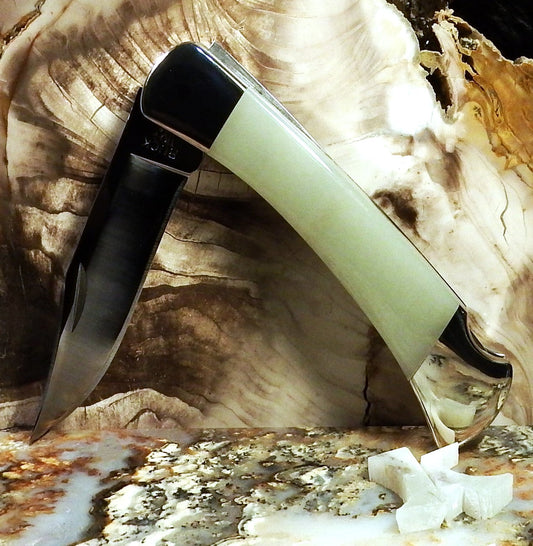 Buck Knife by Michael Hoover, Korean White Jade –