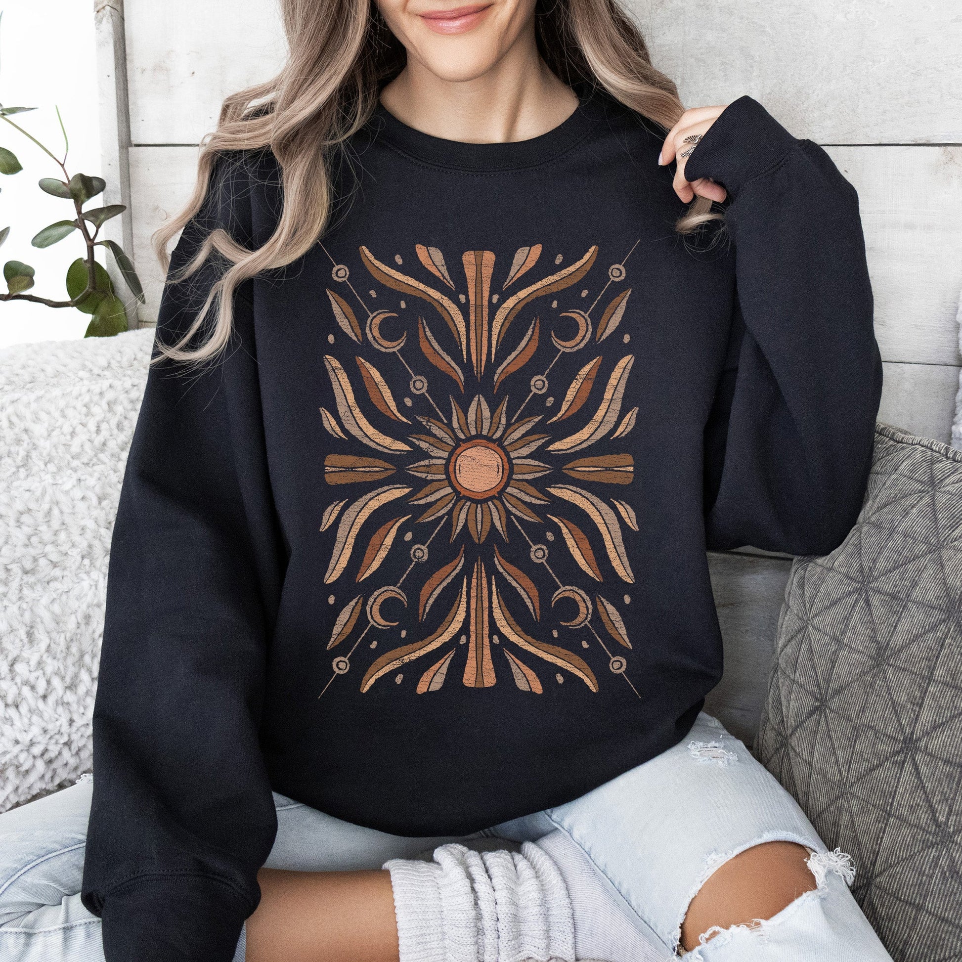 Boho Radiant Sun Sweatshirt – Cozy Unisex Pullover – Black Sweatshirt