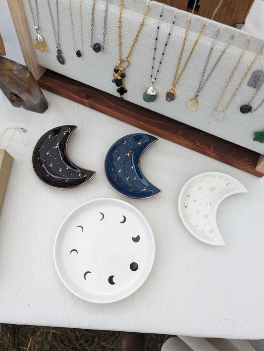 Crescent Moon Trinket Dish – Jewelry & Crystal Holder (3 Colors Available)
